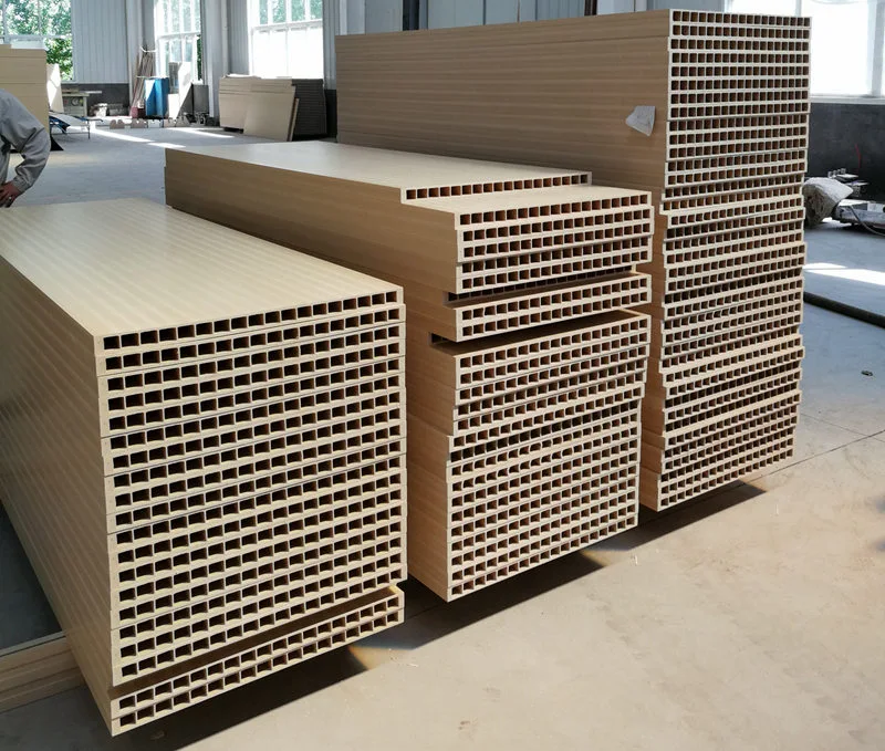 ​Bahan plastik apa yang cocok untuk pembuatan pintu WPC?