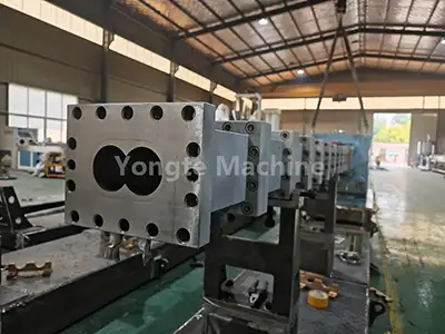 Heavy-Duty Frame & Wear-Resistant Screw Barrel