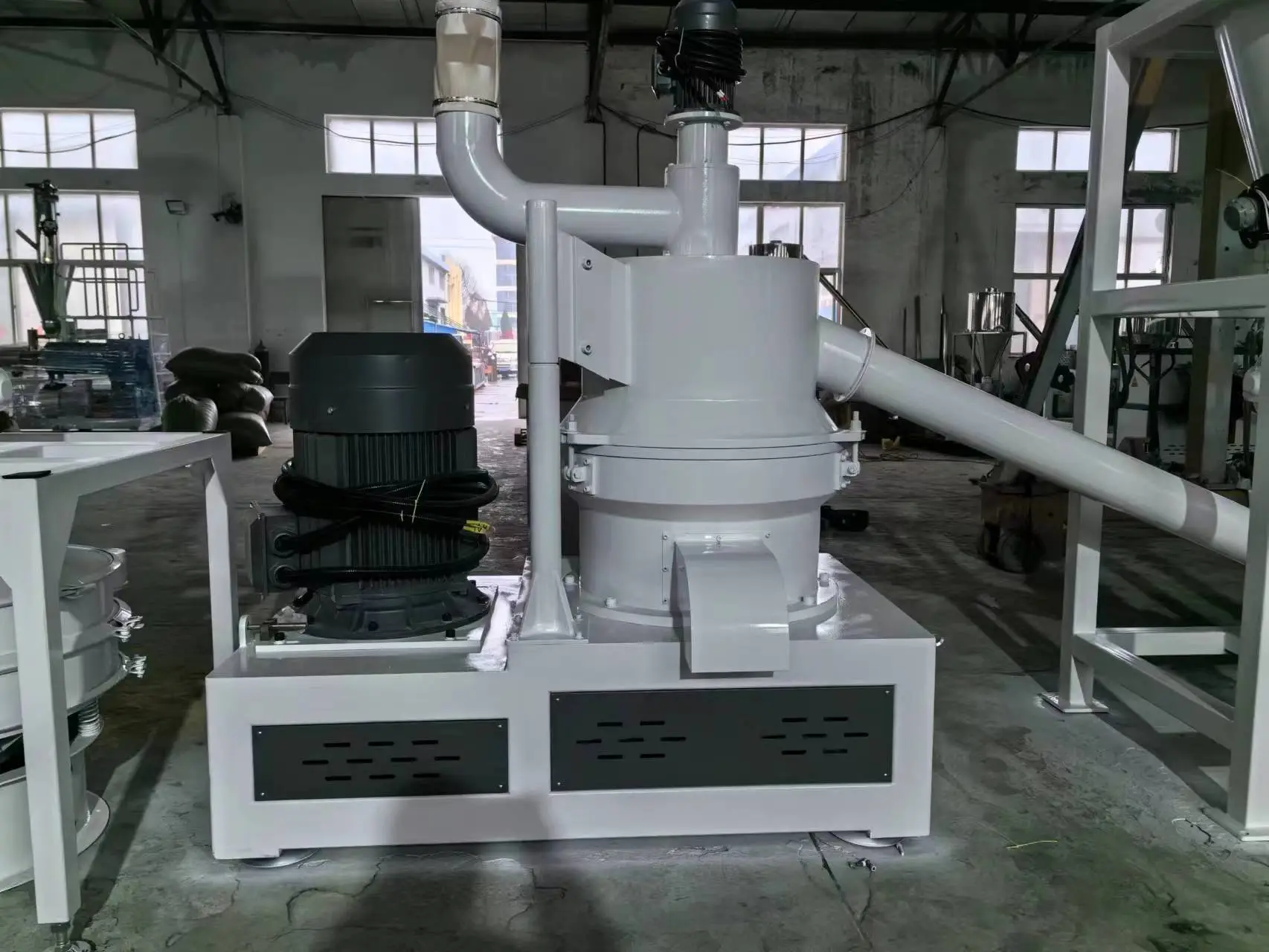 wood grinding machine