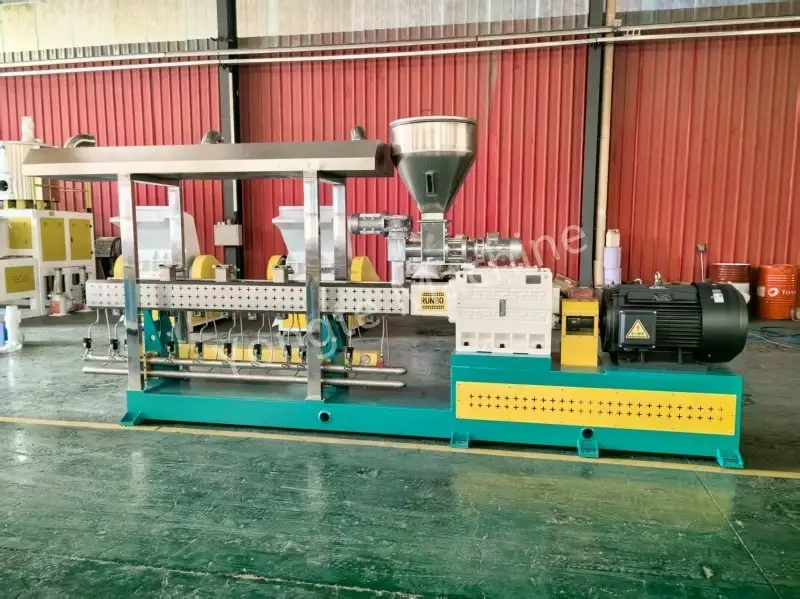 Extruder Daur Ulang PET dijual ke Pelanggan China