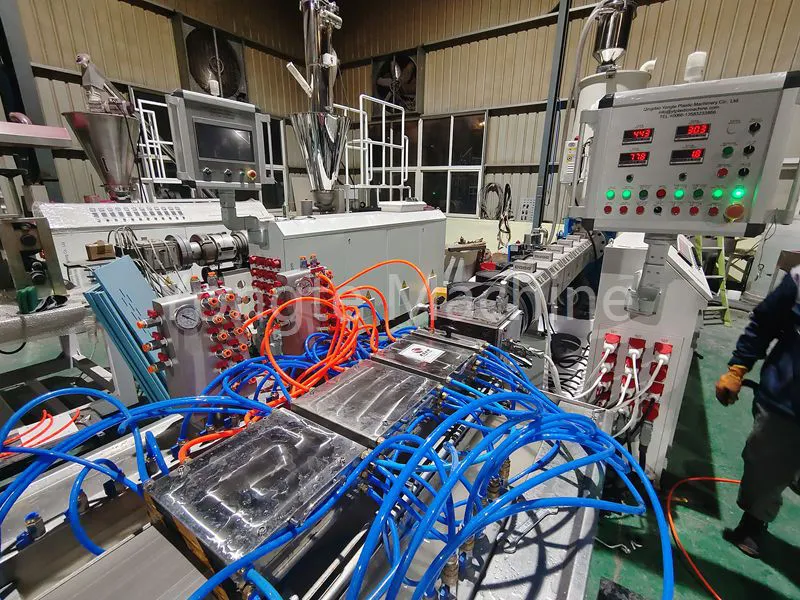 Garis Ekstrusi Kayu Plastik