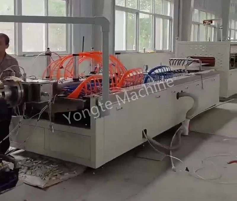 Garis Ekstrusi Panel Dinding PVC Berhasil Dipasang di Cina